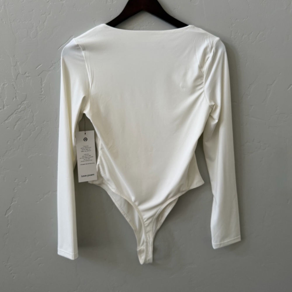 Love Poem White Long Sleeve Scoop Neck Bodysuit Size L NWT Thong Snap Closure - Picture 5 of 11